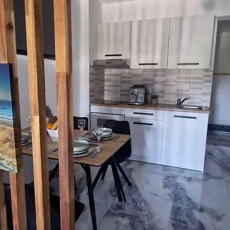 Eden Sea View Harmony 아파트 *